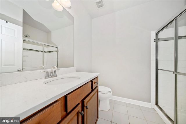 15845 EAGLE FEATHER DR, Woodbridge, VA 22191