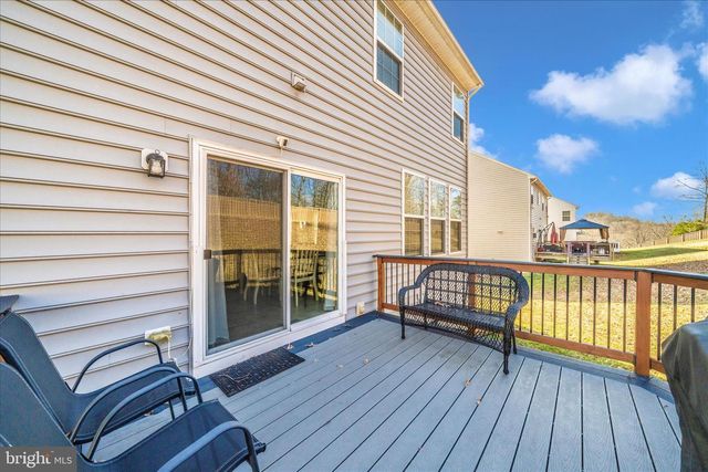 15845 EAGLE FEATHER DR, Woodbridge, VA 22191