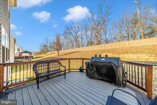 15845 EAGLE FEATHER DR, Woodbridge, VA 22191