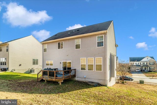 15845 EAGLE FEATHER DR, Woodbridge, VA 22191