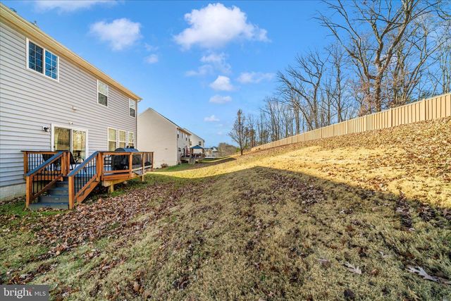 15845 EAGLE FEATHER DR, Woodbridge, VA 22191