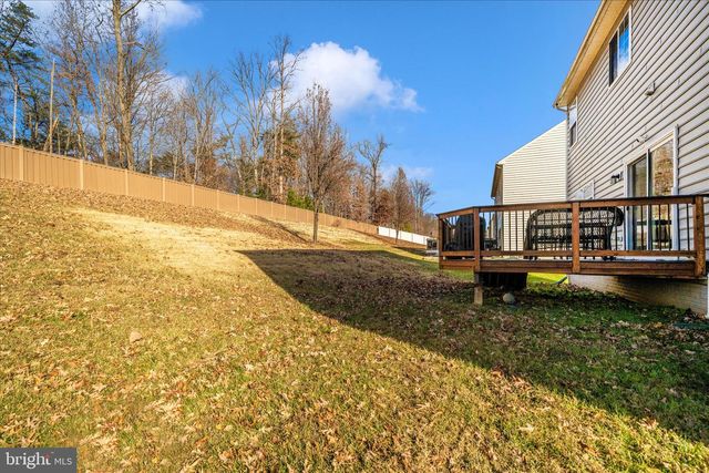 15845 EAGLE FEATHER DR, Woodbridge, VA 22191