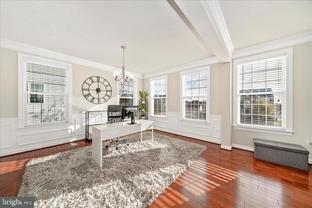 15845 EAGLE FEATHER DR, Woodbridge, VA 22191