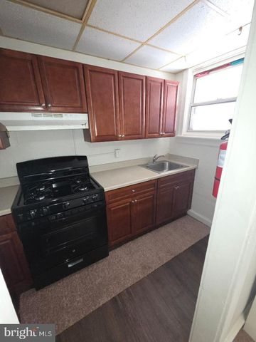 434 HAMPDEN RD, Upper Darby, PA 19082