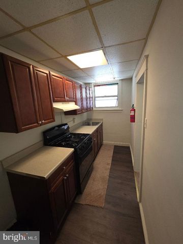 434 HAMPDEN RD, Upper Darby, PA 19082