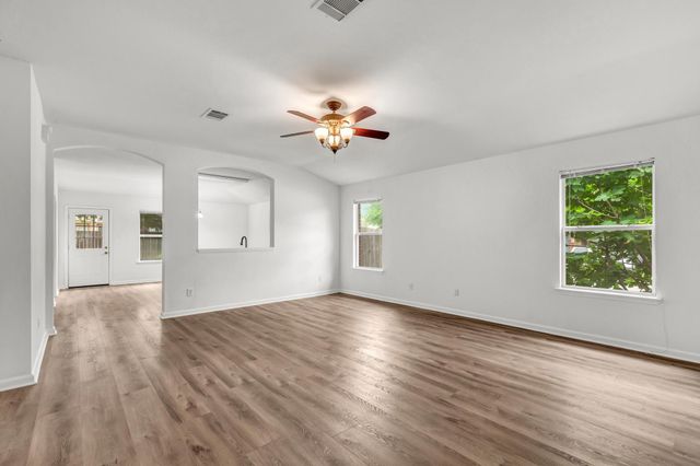 609 Golden Gate DR, Leander, TX 78641