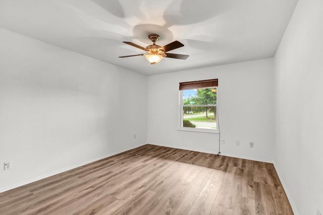 609 Golden Gate DR, Leander, TX 78641