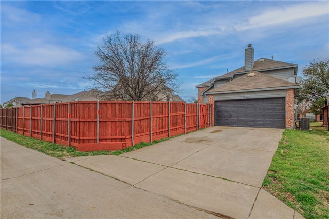 5921 Hidden Pine Lane, Mckinney, TX 75070