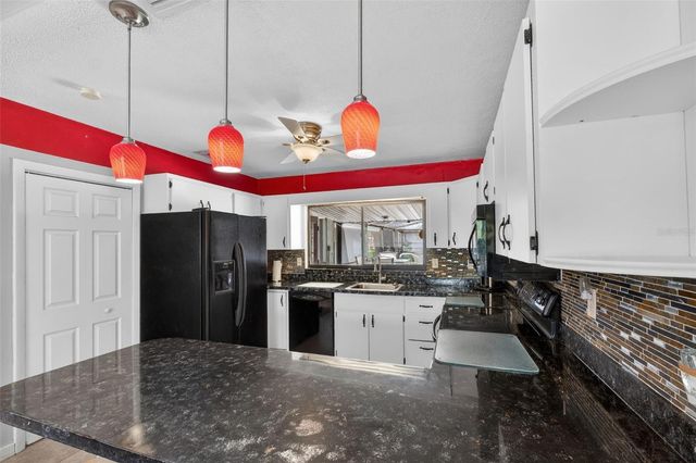 370 E COLUMBIA STREET, Lake Alfred, FL 33850