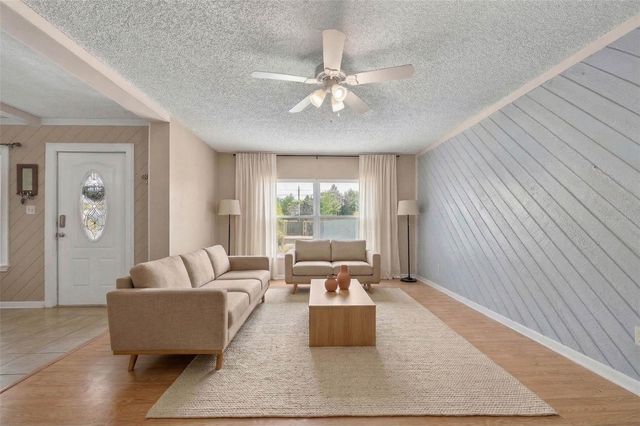 370 E COLUMBIA STREET, Lake Alfred, FL 33850