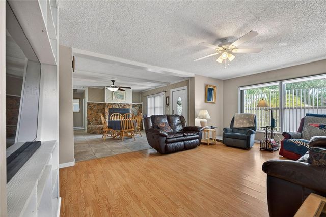 370 E COLUMBIA STREET, Lake Alfred, FL 33850