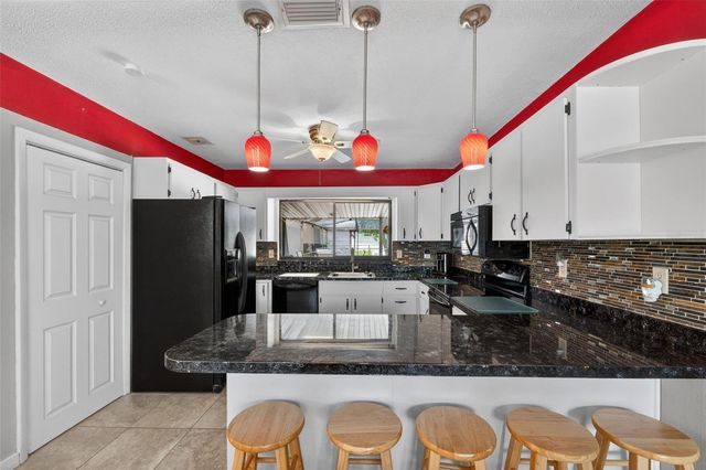 370 E COLUMBIA STREET, Lake Alfred, FL 33850