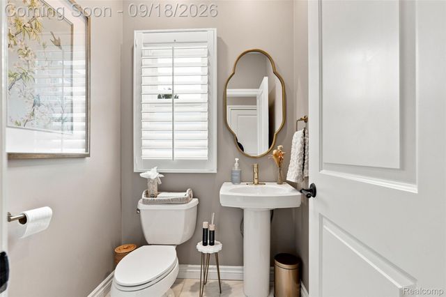 2501 Dorchester Road, Birmingham, MI 48009