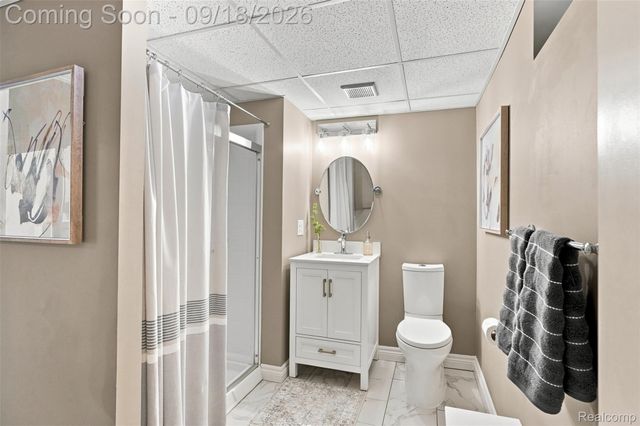 2501 Dorchester Road, Birmingham, MI 48009