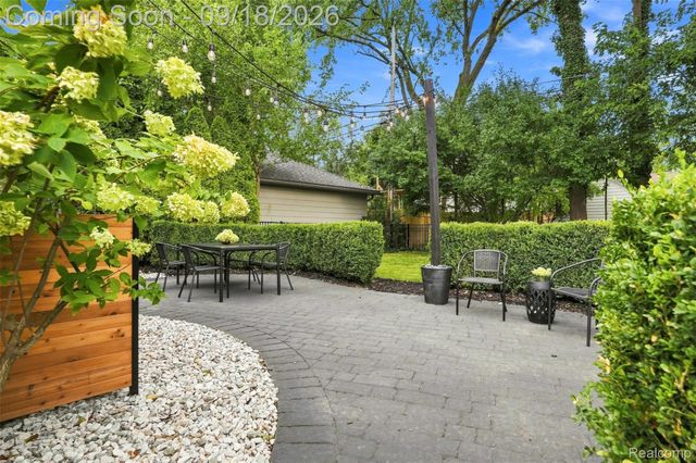 2501 Dorchester Road, Birmingham, MI 48009