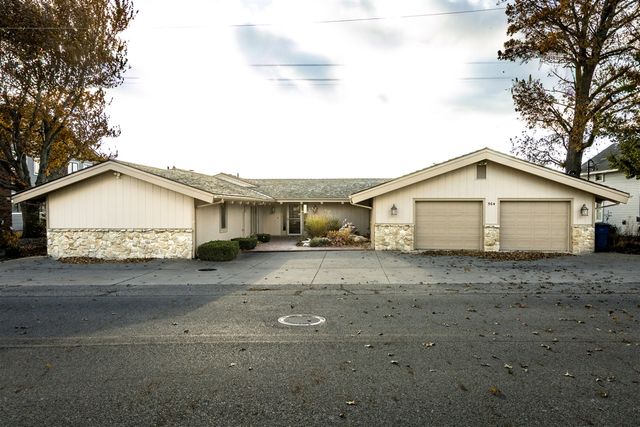 564 Lake Drive, Coldwater, MI 49036