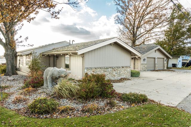 564 Lake Drive, Coldwater, MI 49036