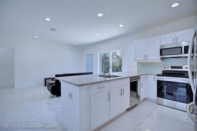 827 Renault Avenue, Sebring, FL 33872