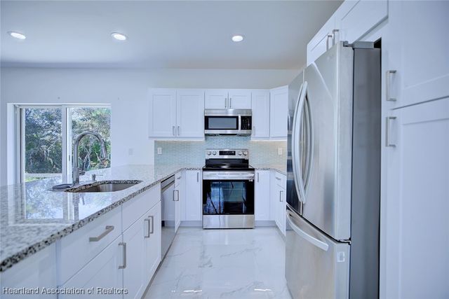 827 Renault Avenue, Sebring, FL 33872