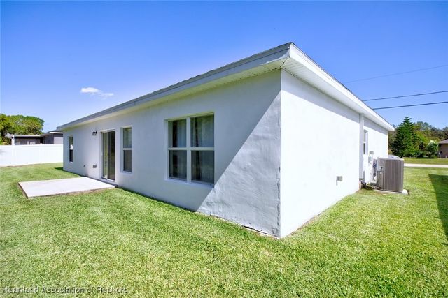 827 Renault Avenue, Sebring, FL 33872