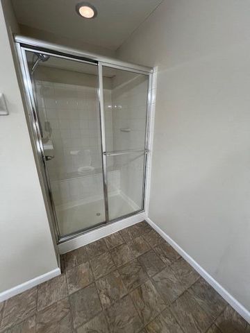 957 Governors Circle, Lancaster, OH 43130