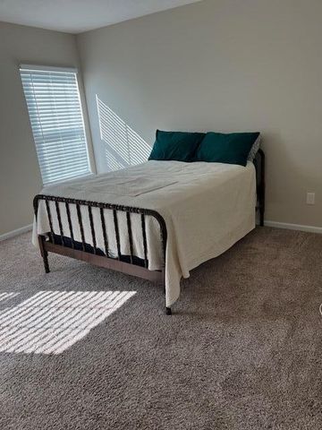 957 Governors Circle, Lancaster, OH 43130