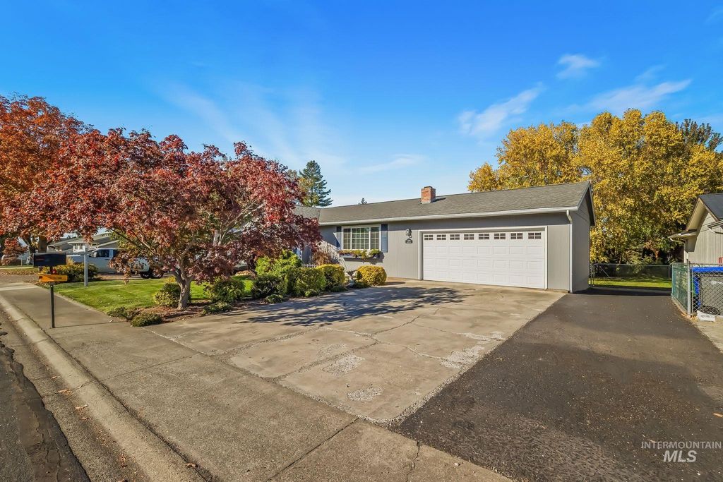1039 Hemlock Dr, Lewiston, ID 83501 photo 4