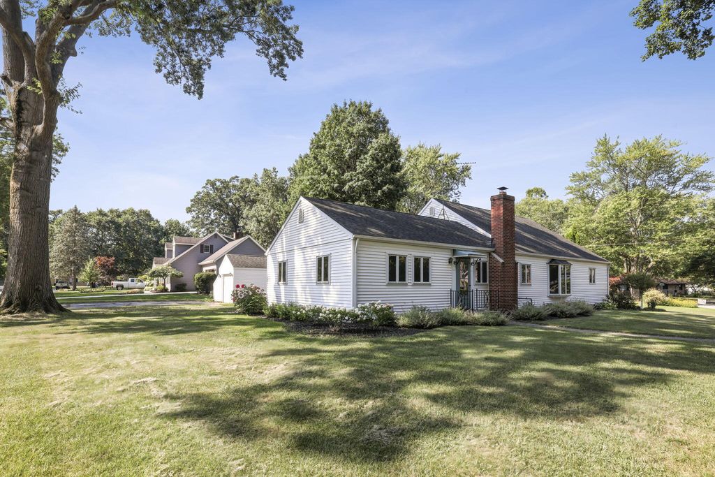 701 S Park Drive, Chesterton, IN 46304