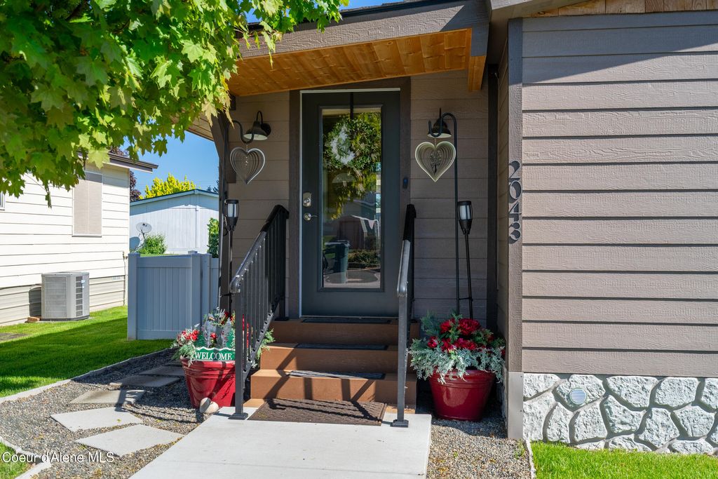2043 W Lady Anne WAY, Post Falls, ID 83854 photo 1