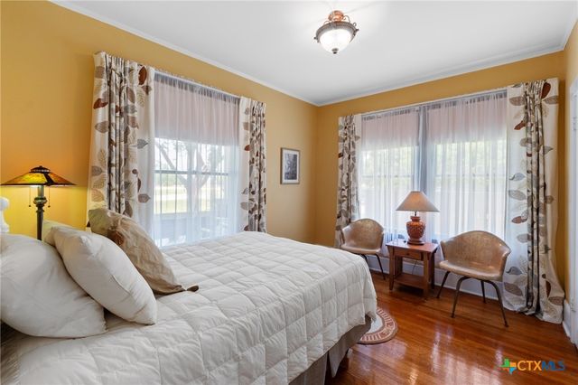 810 E University Avenue, Georgetown, TX 78626