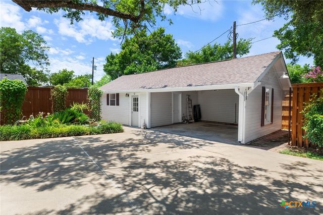 810 E University Avenue, Georgetown, TX 78626