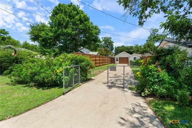810 E University Avenue, Georgetown, TX 78626