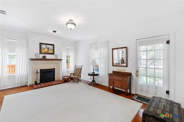 810 E University Avenue, Georgetown, TX 78626