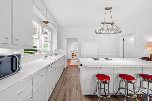 810 E University Avenue, Georgetown, TX 78626