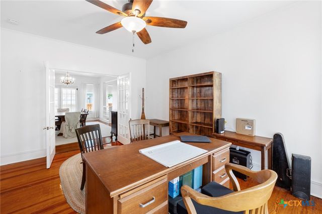 810 E University Avenue, Georgetown, TX 78626