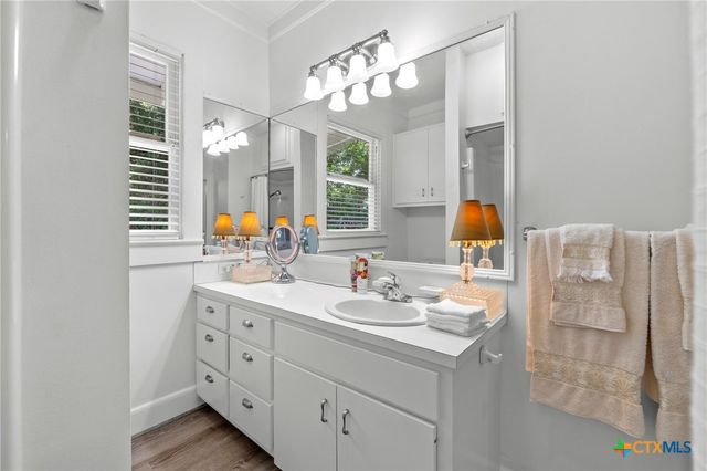 810 E University Avenue, Georgetown, TX 78626