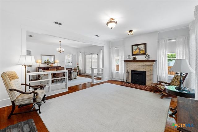 810 E University Avenue, Georgetown, TX 78626