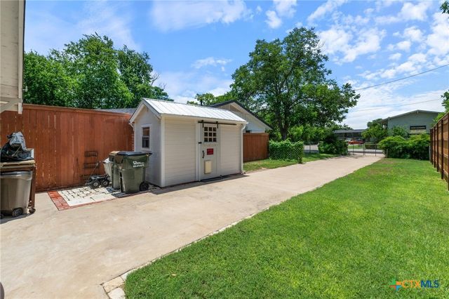 810 E University Avenue, Georgetown, TX 78626