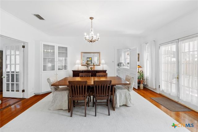 810 E University Avenue, Georgetown, TX 78626