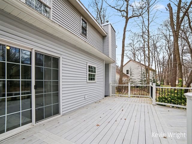 1041 Bear Lake Road, Muskegon, MI 49445