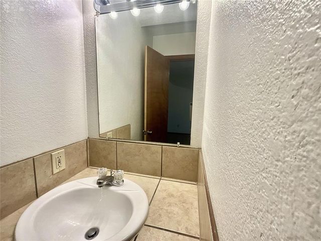 1901 E Lindsey Street 20B, Norman, OK 73071