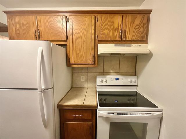 1901 E Lindsey Street 20B, Norman, OK 73071