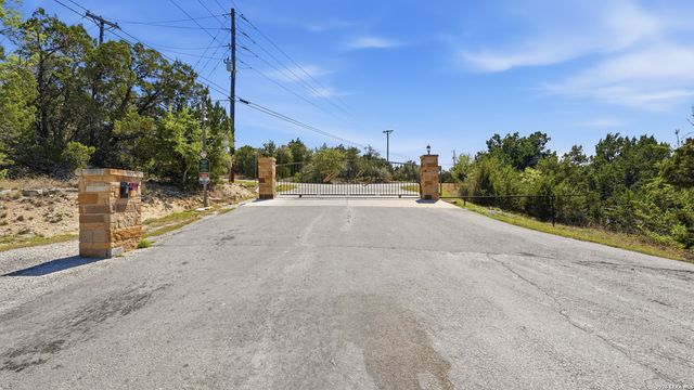 806 Rutherford, Fischer, TX 78623