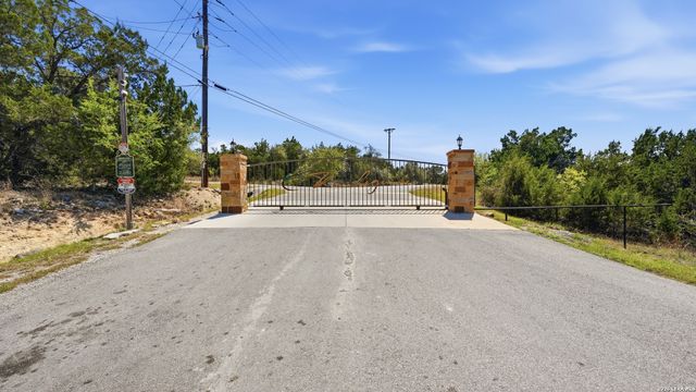 806 Rutherford, Fischer, TX 78623