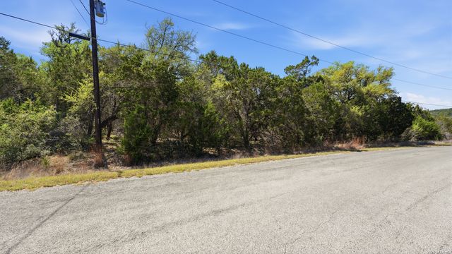 806 Rutherford, Fischer, TX 78623