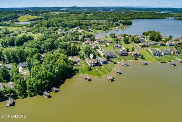128 Hiwonihi Tr, Vonore, TN 37885
