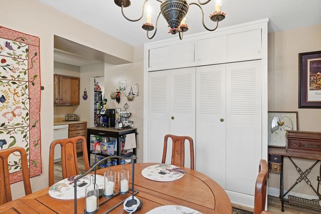 37 Greenwood Ter 37, Chicopee, MA 01022