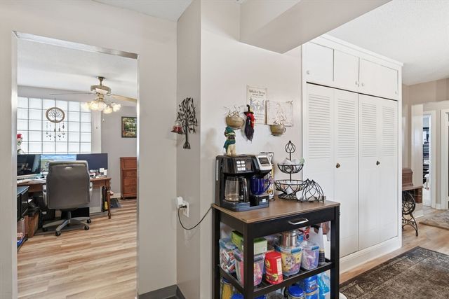 37 Greenwood Ter 37, Chicopee, MA 01022