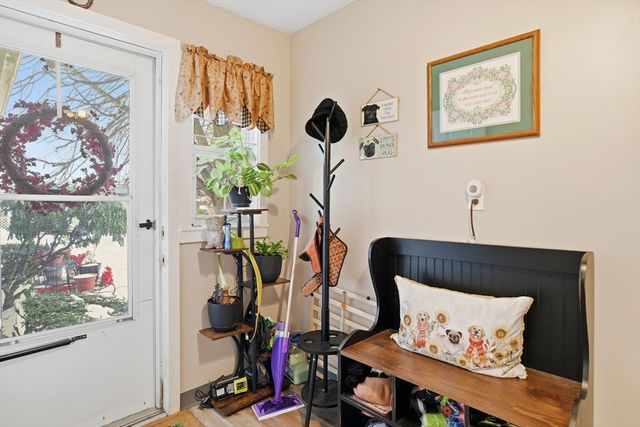 37 Greenwood Ter 37, Chicopee, MA 01022