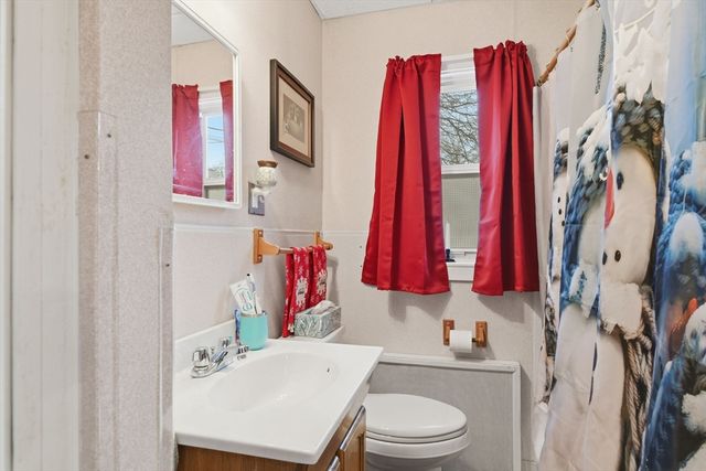 37 Greenwood Ter 37, Chicopee, MA 01022